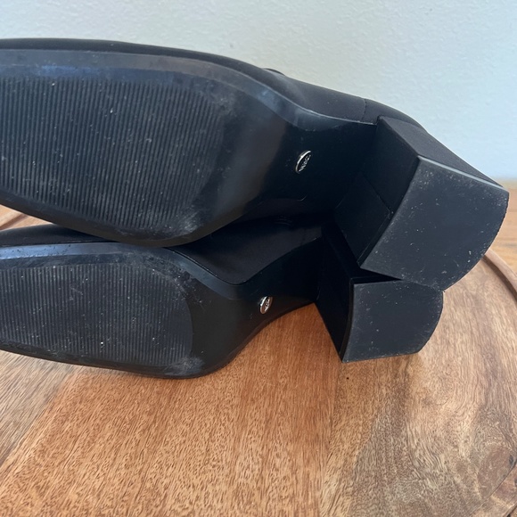 ZARA Black Booties - Stretch - MISMATCHED - Right is a 9 Left is a 10 - Picture 9 of 12